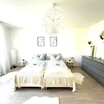 Alb Glueck 1 Apartamento *