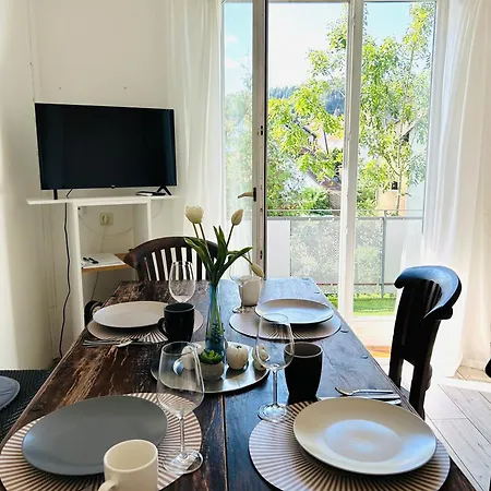 Διαμέρισμα Alb Glueck 1 *